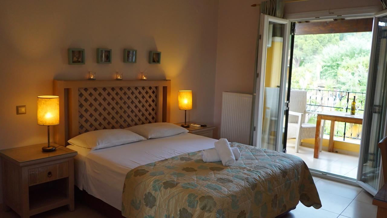 Spiti Nikos Aparthotel Danilia Exterior photo