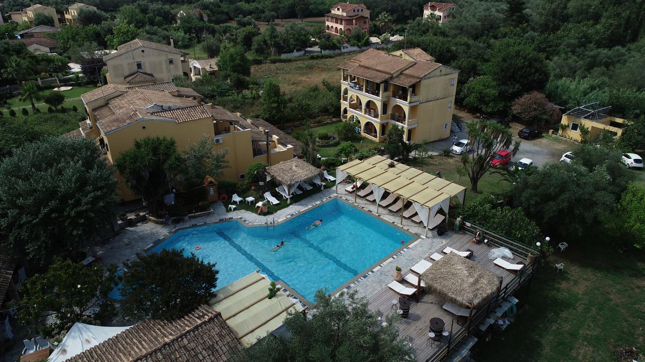 Spiti Nikos Aparthotel Danilia Exterior photo