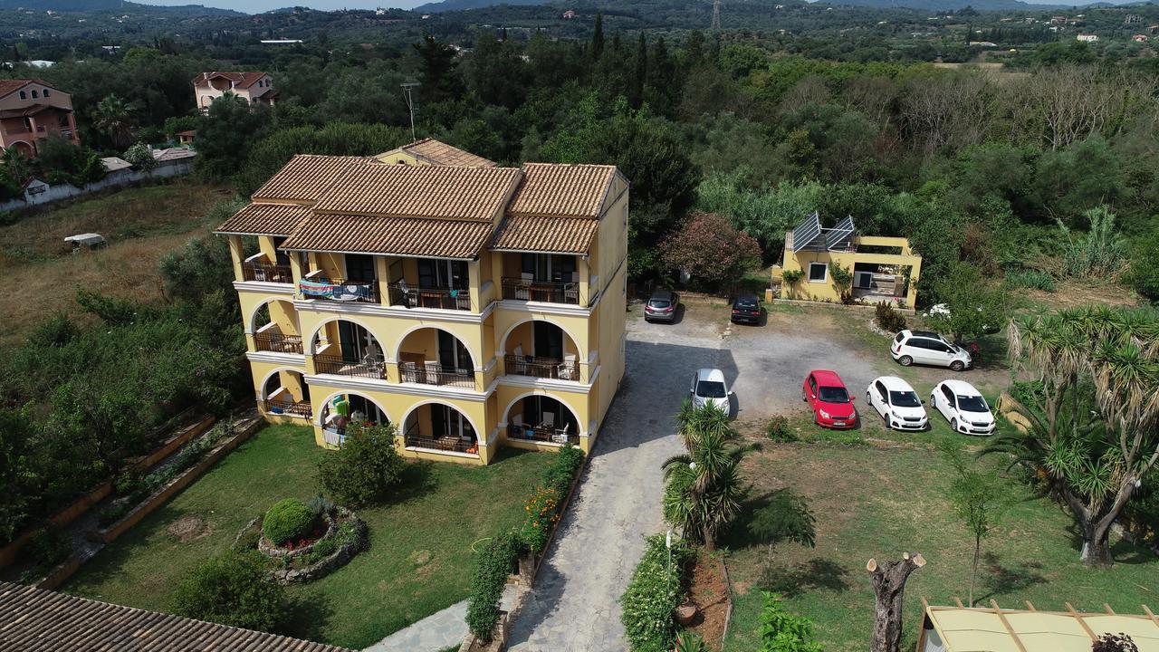 Spiti Nikos Aparthotel Danilia Exterior photo